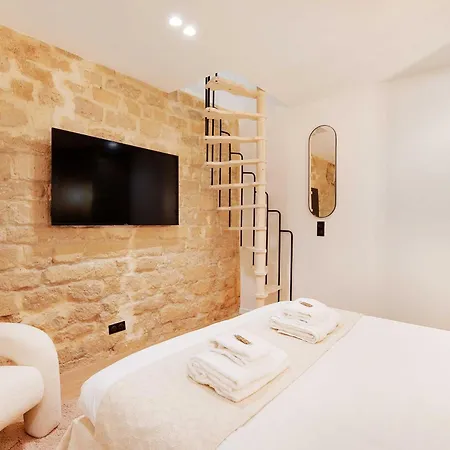 Authentic - 3br-6p - Moulin Rouge Apartman