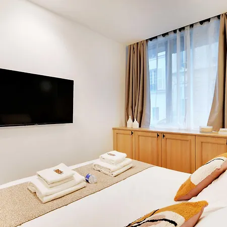 Apartman Authentic - 3br-6p - Moulin Rouge *